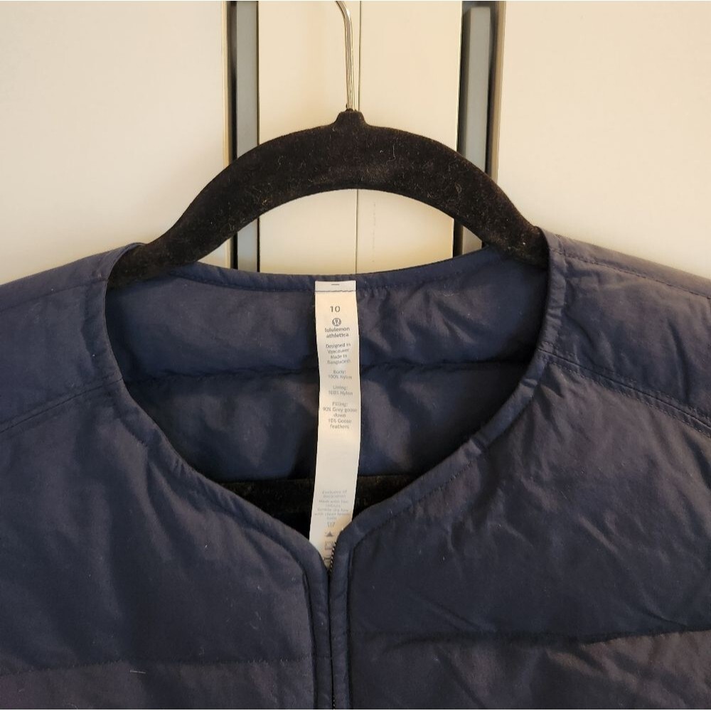 Lululemon Just Enough Puff Jacket in color Inkwell size 10 new no tag - Picture 9 of 16